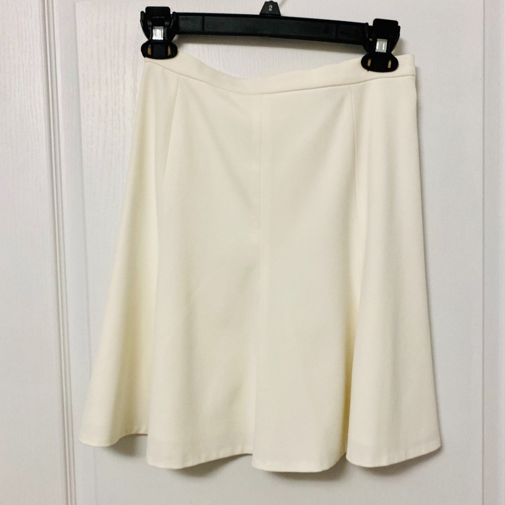 Tahari Cream Skirt Size 2